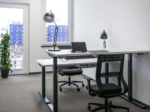 Bürofläche zur Miete provisionsfrei 14 m² Bürofläche teilbar ab 14 m² Maybachstraße 20 Feuerbach Stuttgart 70469