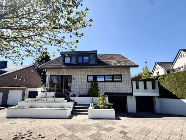 Einfamilienhaus zur Miete 3.400 € 7 Zimmer 225 m² 500 m² Grundstück Eicken Mönchengladbach 41063