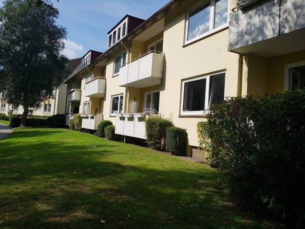 Wohnung zur Miete 450 € 3 Zimmer 59,9 m² frei ab sofort Memeler Straße 5a Schleswig 24837