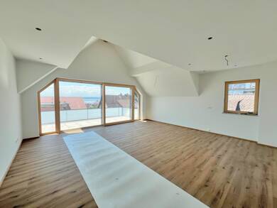 Wohnung zur Miete - Neubau 1.950 € 4,5 Zimmer 101,8 m² Dachgeschoss, 3. Geschoss frei ab sofort Hagnau am Bodensee 88709