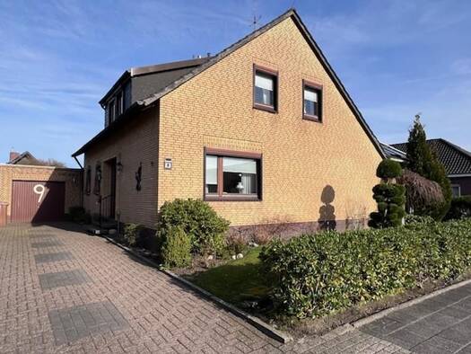 Einfamilienhaus zum Kauf 260.000 € 6 Zimmer 140 m² 678 m² Grundstück frei ab sofort Virchowstraße 9 Wittmund Wittmund 26409