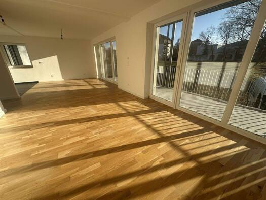 Wohnung zur Miete 1.045 € 4 Zimmer 123 m² 1. Geschoss Hans-Sachs-Strasse 1 Lutherviertel Chemnitz 09126