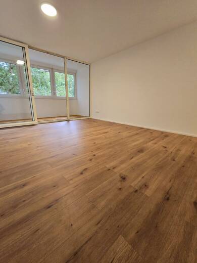 Wohnung zur Miete 880 € 2,5 Zimmer 59 m² Geschoss 2/4 frei ab 01.08.2025 Isarstraße - Lechstraße Regensburg 93057
