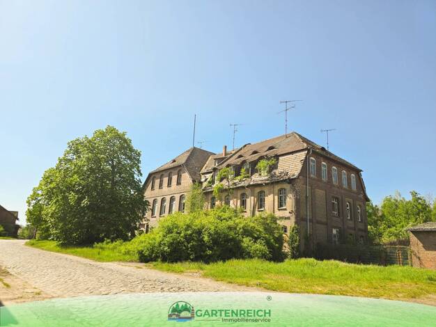 Mehrfamilienhaus zum Kauf 98.000 € 2.700 m² 5.837 m² Grundstück Coswig Coswig (Anhalt) 06869