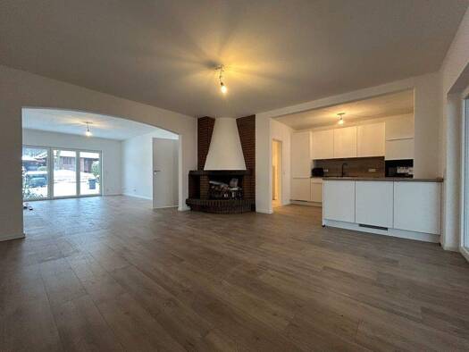 Reihenendhaus zur Miete 1.900 € 4 Zimmer 120 m² 500 m² Grundstück frei ab 01.04.2026 Vahrendorf Rosengarten - Vahrendorf 21224