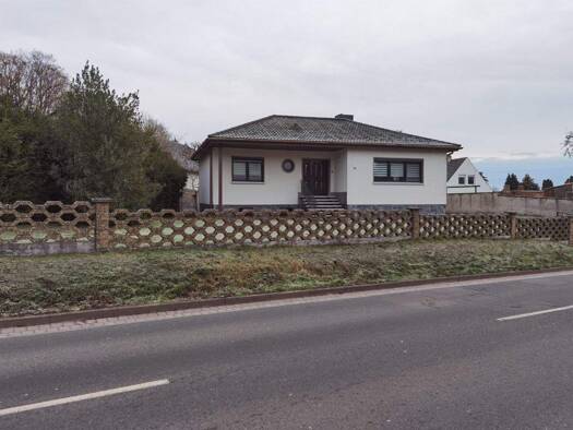 Einfamilienhaus zum Kauf 315.000 € 4 Zimmer 135 m² 1.266 m² Grundstück frei ab 01.02.2026 Niederndodeleben Hohe Börde 39167