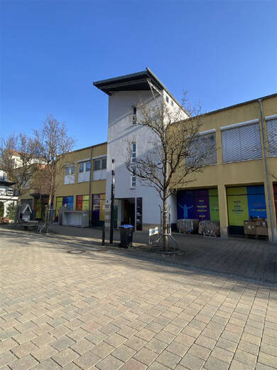 Wohnung zur Miete 750 € 2 Zimmer 47,1 m² 2. Geschoss frei ab 01.10.2025 Ekkehard - Realschule 2 Singen (Hohentwiel) 78224