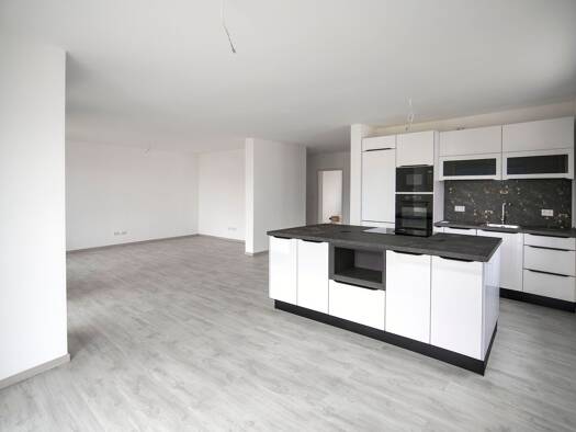 Wohnung zur Miete 1.160 € 3 Zimmer 101 m² Geschoss 1/3 frei ab sofort Konrad-Adenauer-Straße Uffenheim Uffenheim 97215
