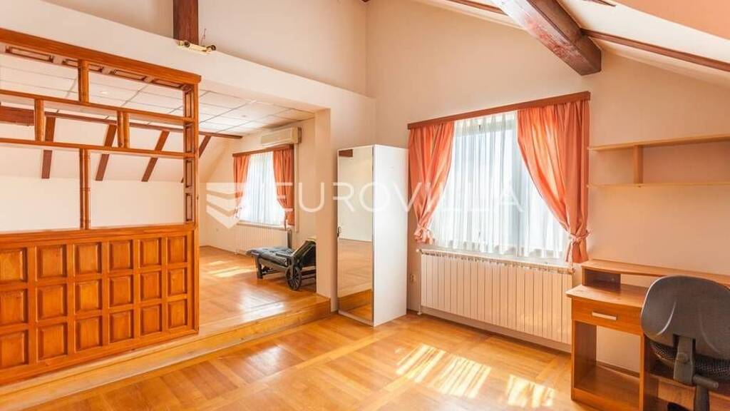 Haus zur Miete 1.700 € 5 Zimmer 300 m² Talani Gornja Kustosija 10000