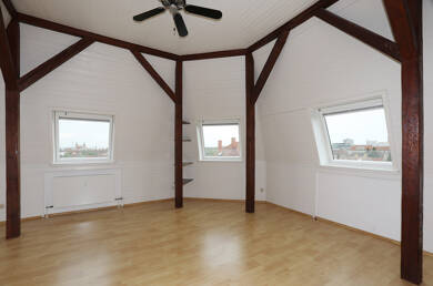 Wohnung zur Miete 950 € 3 Zimmer 95 m² Dachgeschoss frei ab sofort West Ludwigsburg 71636