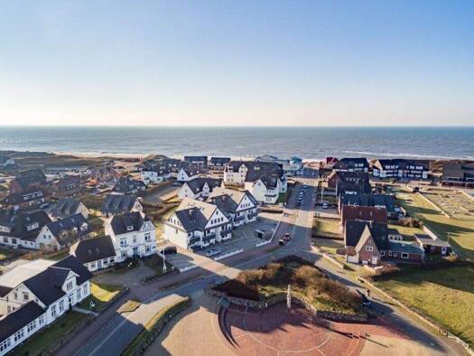 Wohnung zum Kauf 620.000 € 3 Zimmer 67 m² 2 Geschosse frei ab sofort Strandstraße 15-17 Wenningstedt Wenningstedt (Sylt) 25996