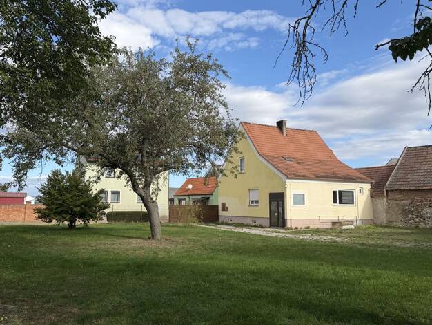 Einfamilienhaus zum Kauf 400.000 € 2 Zimmer 80 m² 1.611 m² Grundstück Eggendorf 2492