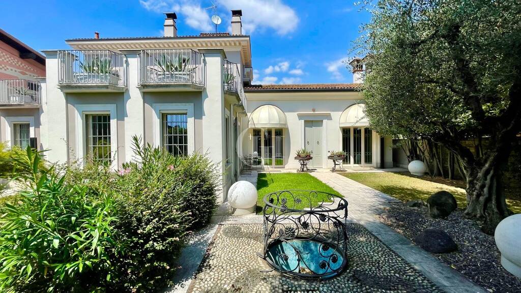 Villa zum Kauf 985.000 € 10 Zimmer 728 m² 380 m² Grundstück Gussago 25064