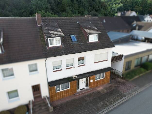 Einfamilienhaus zum Kauf 129.000 € 10 Zimmer 167 m² 1.006 m² Grundstück Herstelle Beverungen 37688