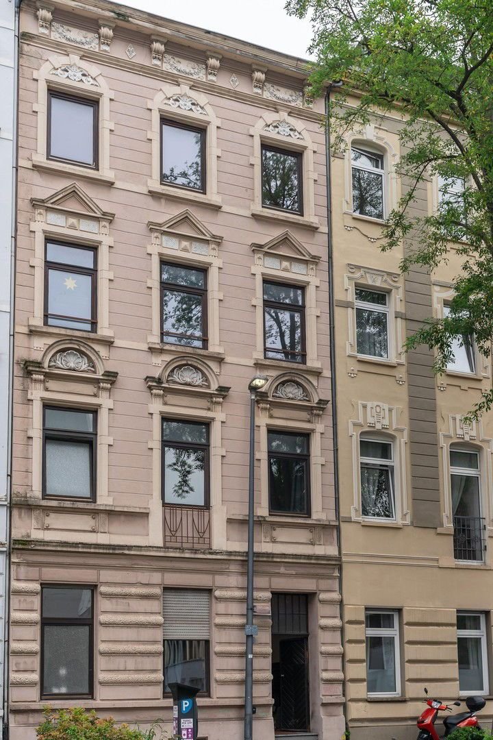 Mehrfamilienhaus zum Kauf provisionsfrei als Kapitalanlage geeignet 1.300.000 € 293 m²<br/>Wohnfläche 147 m²<br/>Grundstück Adalbertsteinweg Aachen 52066