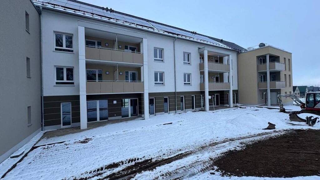 Wohnung zur Miete - Erstbezug nur mit Wohnberechtigungsschein 326 € 2 Zimmer 60,4 m² 2. Geschoss frei ab sofort Oberweißbach Oberweißbach/Thüringer Wald 98744
