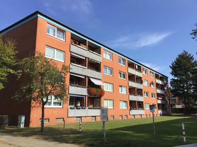 Wohnung zur Miete 757 € 3 Zimmer 79,8 m²<br/>Wohnfläche 3.<br/>Geschoss 12.10.2024<br/>Verfügbarkeit Beethovenstr. 10 Düneberg - Nord, Bez. 5 Geesthacht 21502