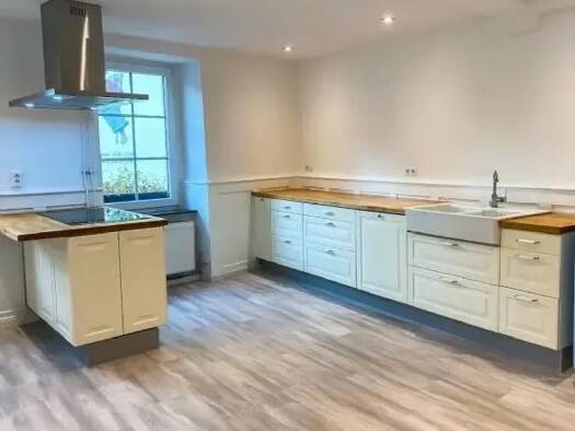 Wohnung zur Miete 925 € 3,5 Zimmer 97 m² Geschoss 1/3 frei ab 01.12.2026 Hauptstraße 65 Tiengen Waldshut-Tiengen 79761