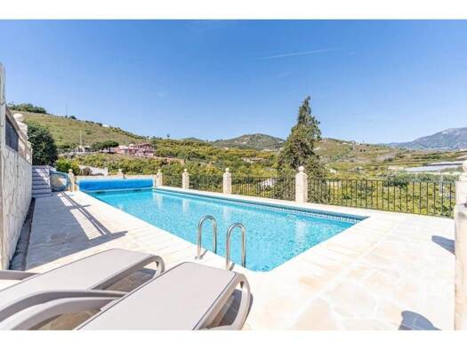Chalet zum Kauf 995.000 € 5 Zimmer 270 m² 3.700 m² Grundstück Nerja 29780