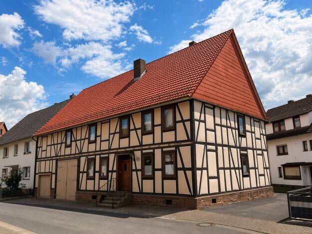 Mehrfamilienhaus zum Kauf 175.000 € 8 Zimmer 201 m² 917 m² Grundstück Calden Calden 34379