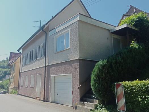 Einfamilienhaus zum Kauf 179.500 € 7 Zimmer 140,5 m² 339 m² Grundstück frei ab sofort Oberndorf Oberndorf am Neckar 78727