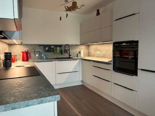 Wohnung zur Miete 1.290 € 4 Zimmer 125 m² 1. Geschoss frei ab 01.04.2026 Suhl 98527