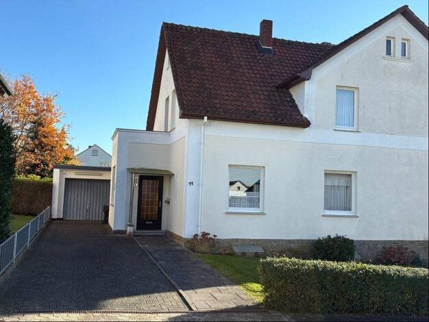 Doppelhaushälfte zum Kauf 249.000 € 5 Zimmer 130 m² 896 m² Grundstück Lemgo 32657