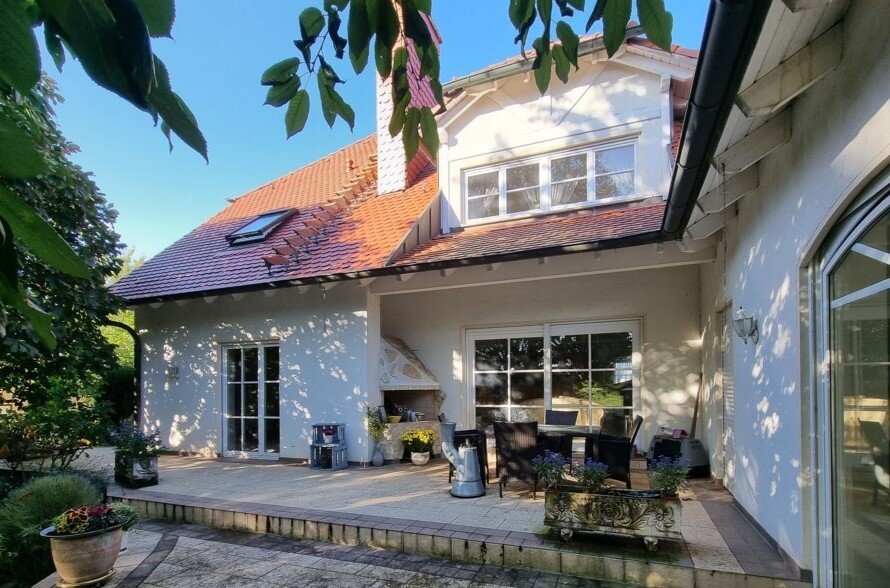 Villa zum Kauf 998.000 € 9 Zimmer 231 m²<br/>Wohnfläche 1.941 m²<br/>Grundstück Röllbach 63934