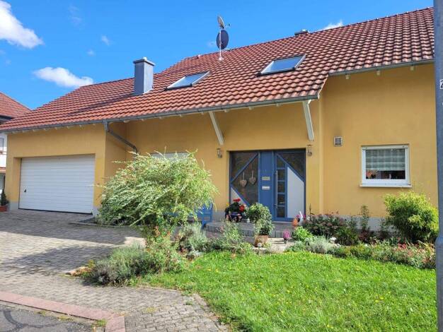 Mehrfamilienhaus zum Kauf 519.000 € 9 Zimmer 267,1 m² 856,1 m² Grundstück frei ab 01.05.2026 Waldstetten Höpfingen 74746