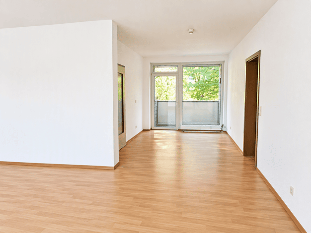 Wohnung zur Miete 1.350 € 4 Zimmer 102,2 m² 5. Geschoss frei ab 01.12.2026 Schallershofer Straße 46 Stadtrandsiedlung Erlangen 91056