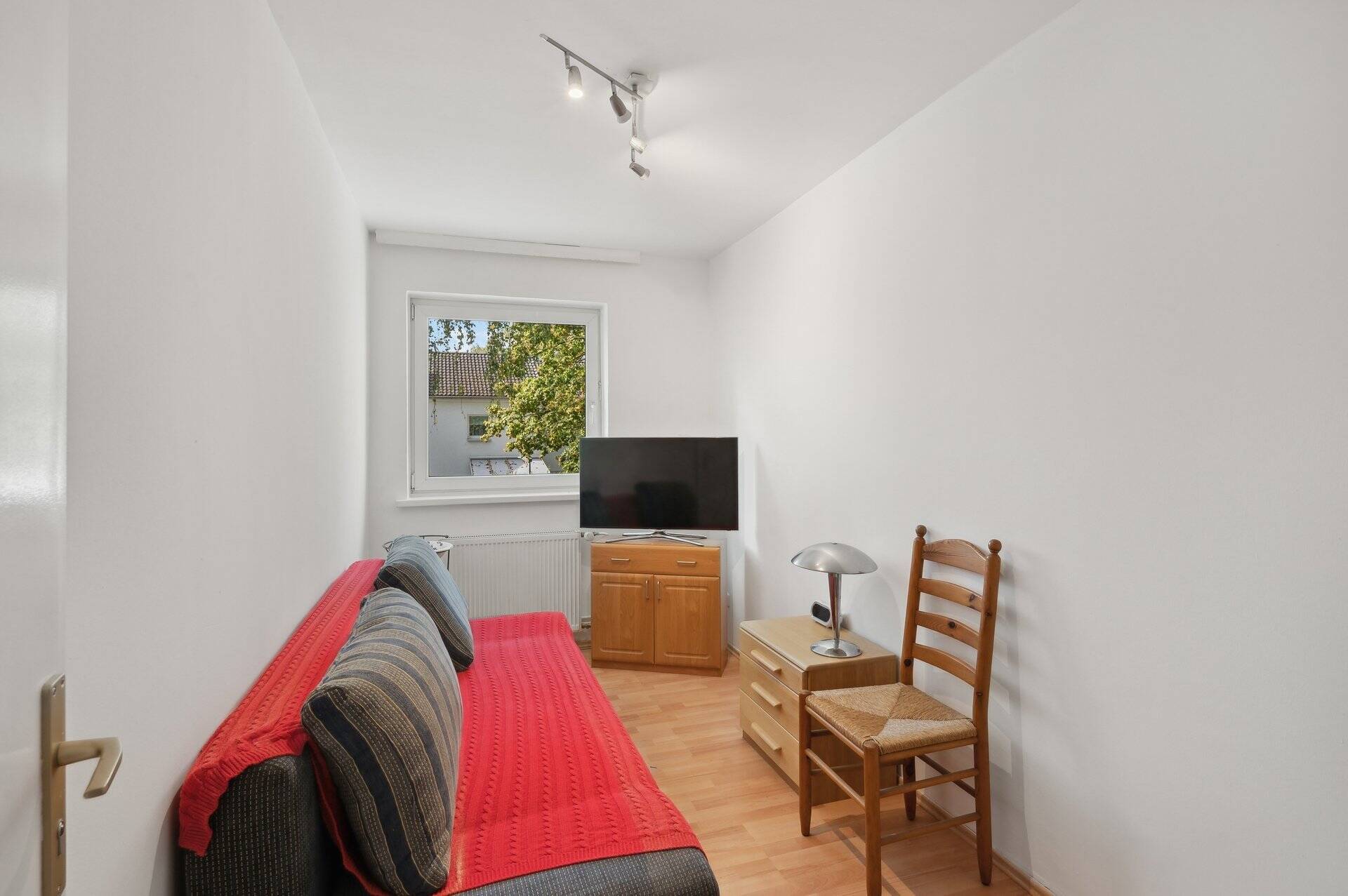 Property thumbnail 6