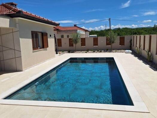 Einfamilienhaus zum Kauf 350.000 € 4 Zimmer 172 m² 700 m² Grundstück Ljubuski 88320