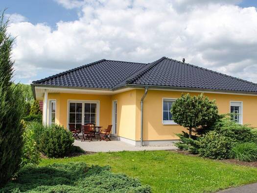 Bungalow zum Kauf - Erstbezug provisionsfrei 598.000 € 3 Zimmer 110,5 m² 627,8 m² Grundstück Bodenwöhr 92439
