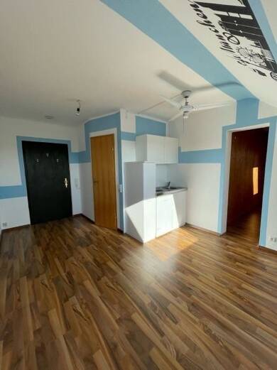Studio zur Miete 350 € 2 Zimmer 30 m² Dachgeschoss, 4. Geschoss Schönbornstr. 24 Daxberg Mömbris 63776
