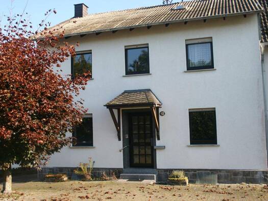 Bauernhaus zum Kauf 149.000 € 7 Zimmer 120 m² 1.138 m² Grundstück frei ab sofort Rengen Daun 54550