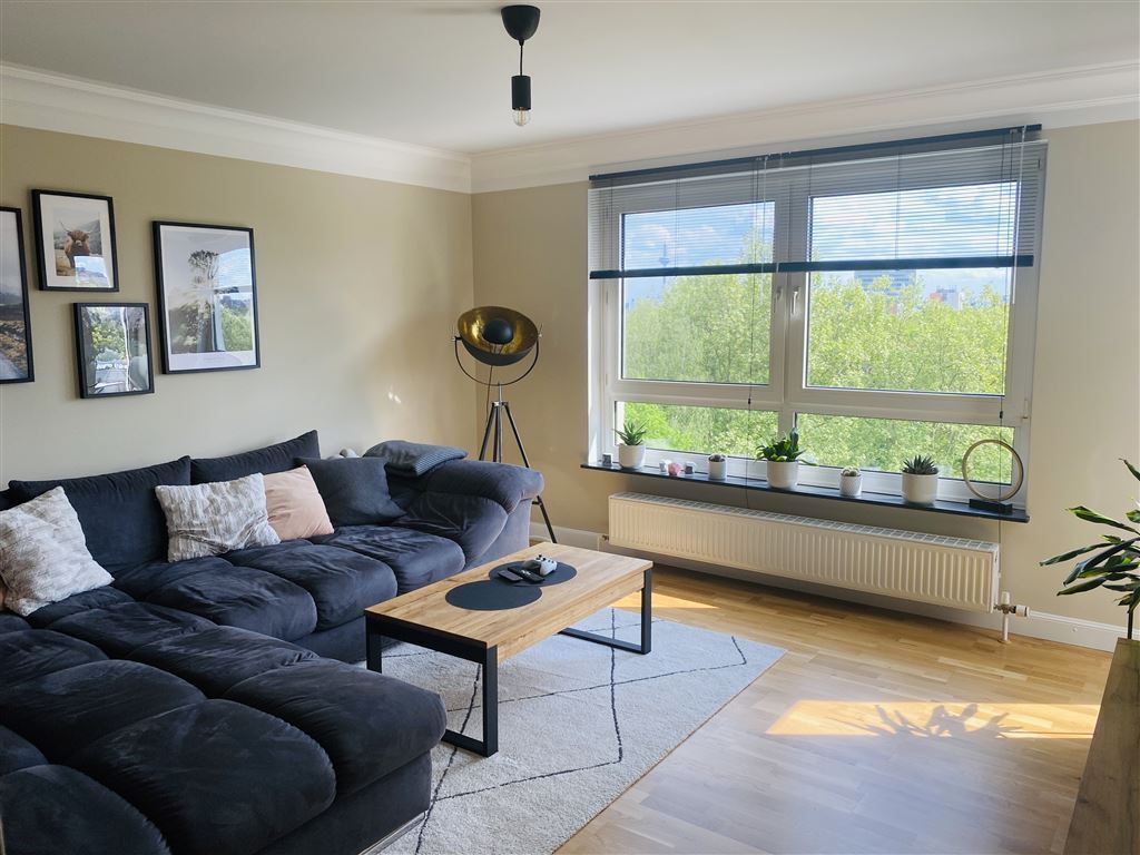 Wohnung zum Kauf 399.000 € 4 Zimmer 89 m²<br/>Wohnfläche ab sofort<br/>Verfügbarkeit Niederursel Frankfurt 60439