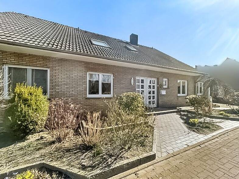 Mehrfamilienhaus zum Kauf 316.500 € 7 Zimmer 200 m² 752 m² Grundstück Hengelage Quakenbrück 49610