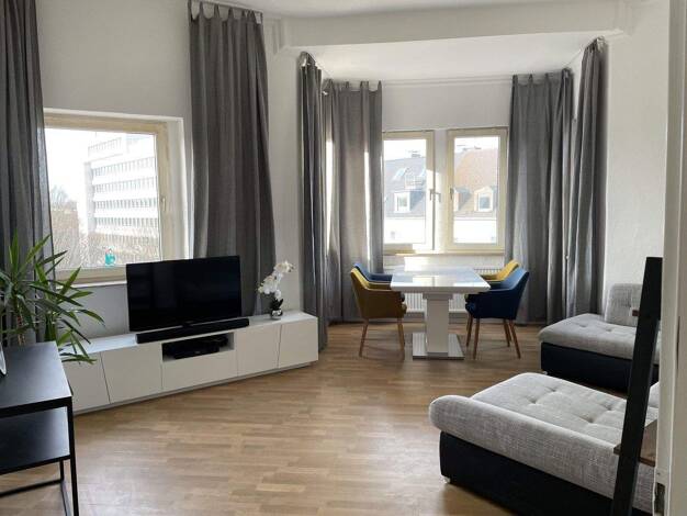 Wohnung zur Miete 1.140 € 4 Zimmer 81 m² 3. Geschoss frei ab 01.04.2026 Sedanstr. 35 Südostviertel Essen 45138