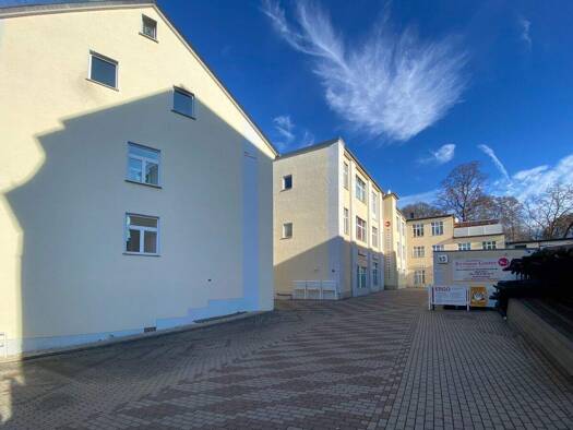 Haus zum Kauf 1.900.000 € 65 Zimmer 531 m² 2.371 m² Grundstück Apolda Apolda 99510