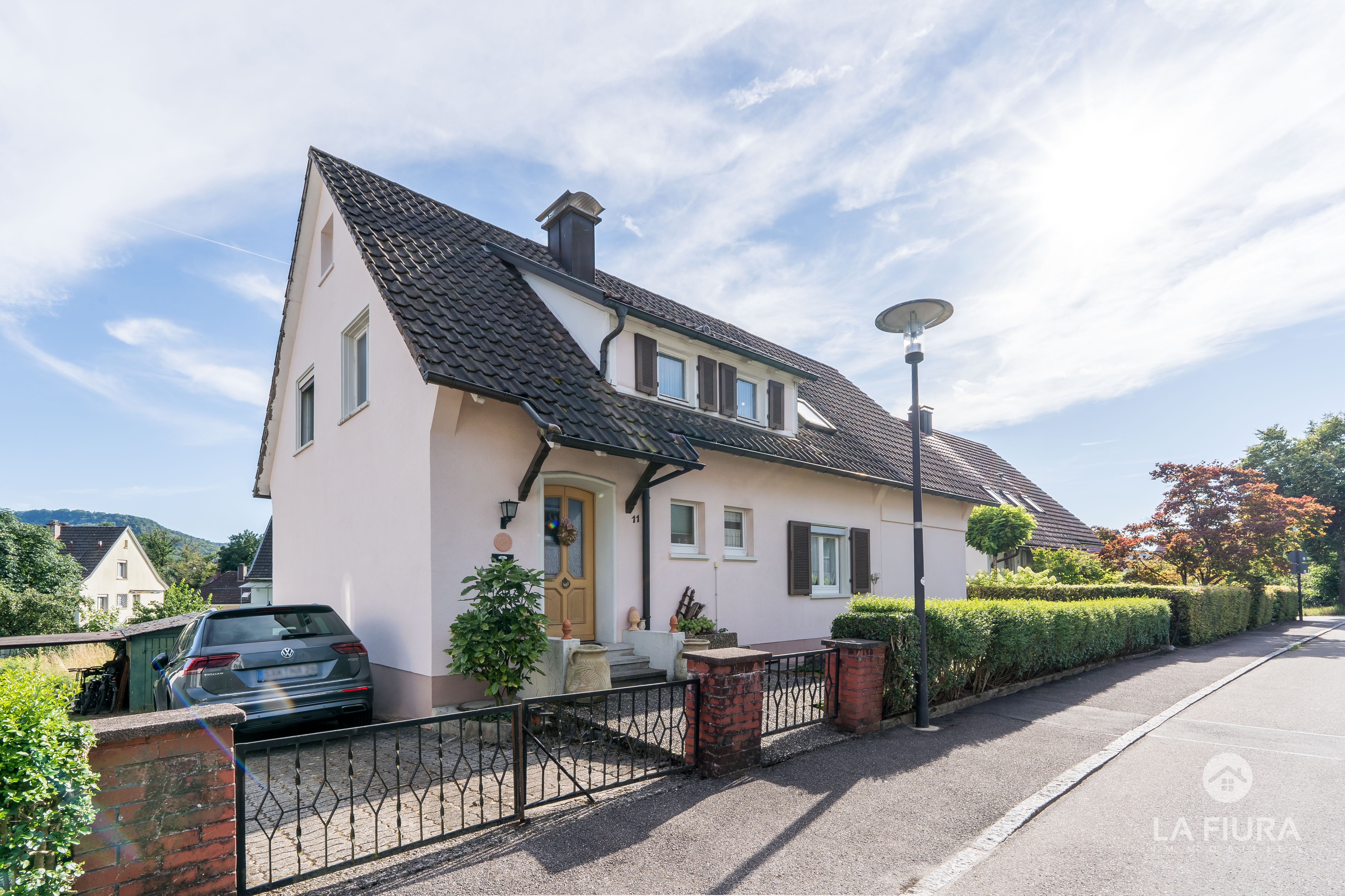 Haus zum Kauf 549.000 € 8 Zimmer 168 m²<br/>Wohnfläche 669 m²<br/>Grundstück 01.03.2025<br/>Verfügbarkeit Parkstraße 11 Bad Säckingen Bad Säckingen 79713