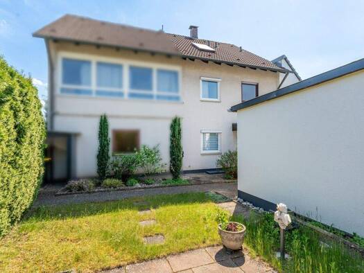 Reihenmittelhaus zum Kauf 488.500 € 5 Zimmer 132 m² 200 m² Grundstück Zirndorf 90513