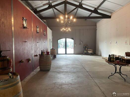 Land-/Forstwirtschaft zum Kauf 2.940.000 € 380.000 m² Grundstück Nord-Hameaux LIRAC 30126