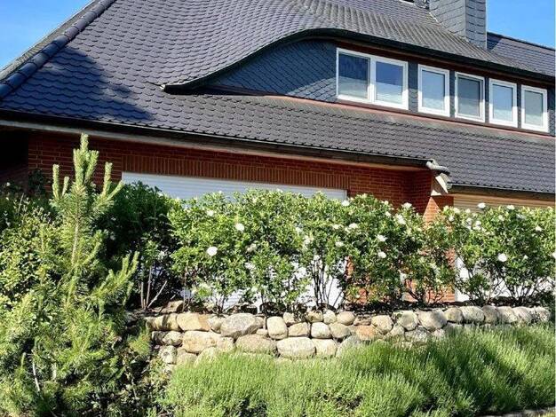 Einfamilienhaus zum Kauf provisionsfrei 1.650.000 € 9 Zimmer 330 m² 1.575 m² Grundstück Jersbek 22941