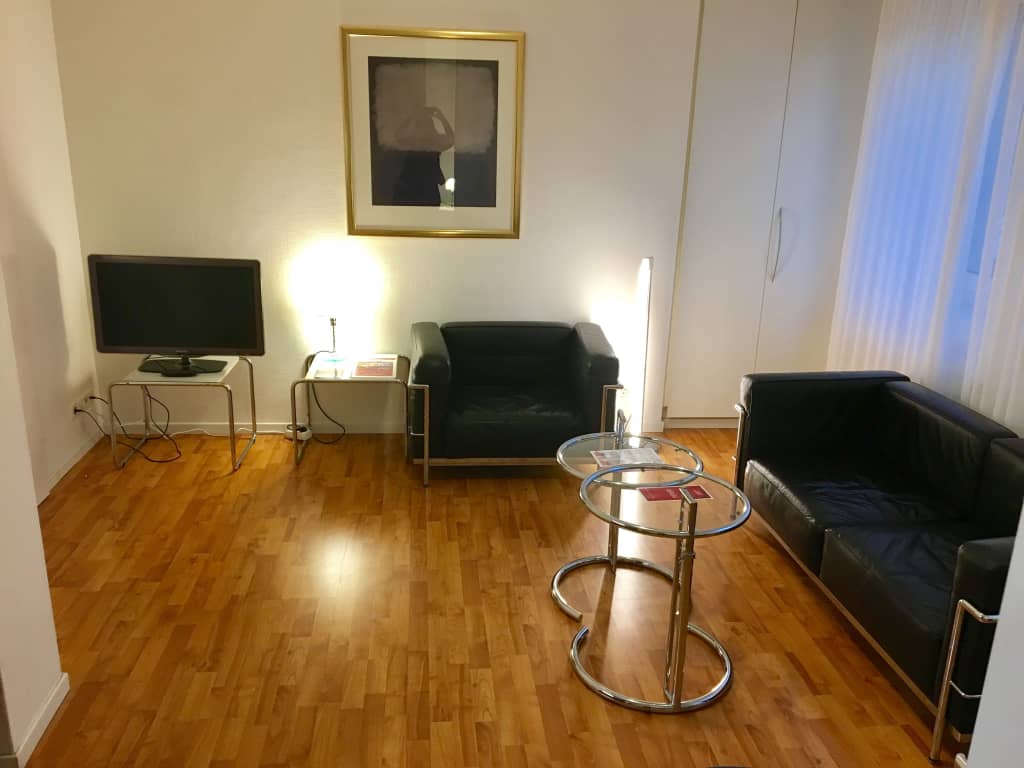 Wohnung zur Miete Wohnen auf Zeit 1.590 € 2 Zimmer 33 m²<br/>Wohnfläche 14.12.2024<br/>Verfügbarkeit Badensche Straße Wilmersdorf Berlin 10715