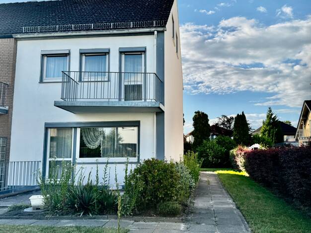 Doppelhaushälfte zum Kauf 269.000 € 4,5 Zimmer 100 m² 260 m² Grundstück Burgdamm Nord 28717