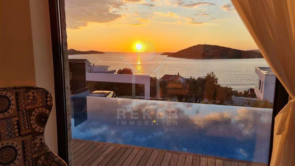 Villa zum Kauf 1.600.000 € 6 Zimmer 260 m² 674 m² Grundstück Rogoznica