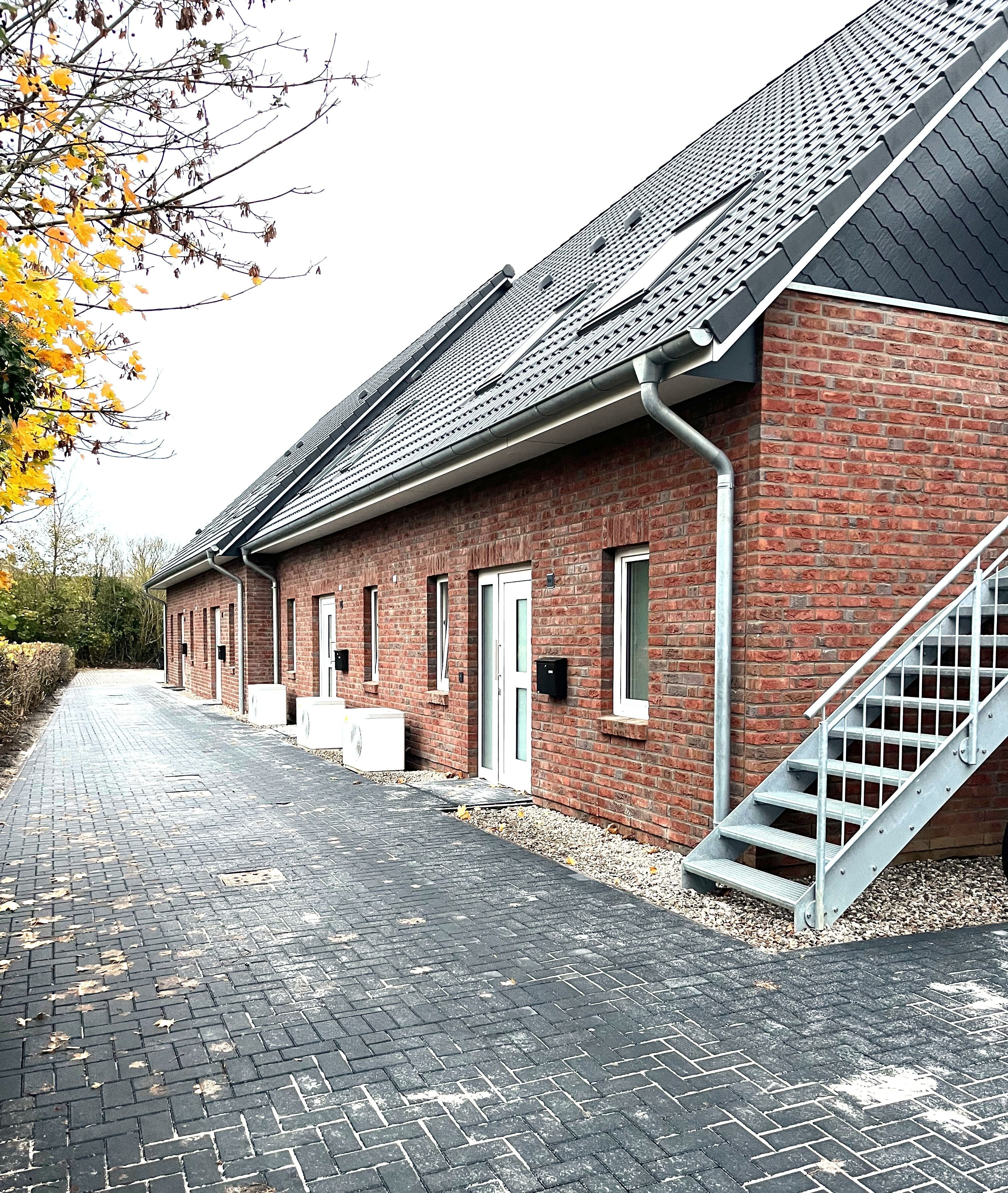 Doppelhaushälfte zur Miete 1.450 € 4 Zimmer 117 m²<br/>Wohnfläche 100 m²<br/>Grundstück ab sofort<br/>Verfügbarkeit Brahmsstraße 32 a Heide Heide 25746