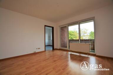 Wohnung zur Miete nur mit Wohnberechtigungsschein 419 € 2 Zimmer 68,4 m² EG frei ab 01.07.2025 Kösener Straße 30 Oranienburg Oranienburg 16515