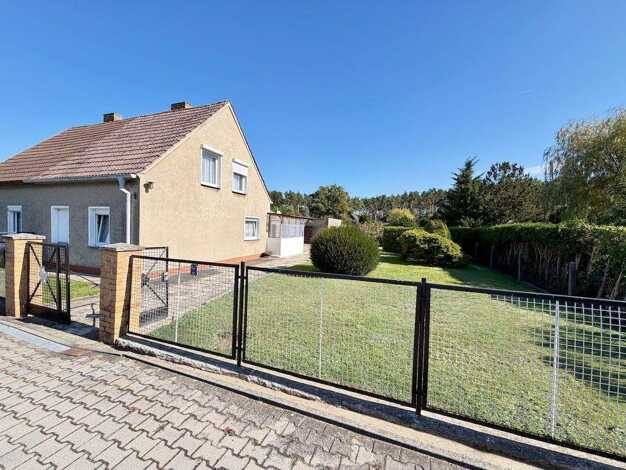 Doppelhaushälfte zum Kauf provisionsfrei 250.000 € 3,5 Zimmer 88 m² 1.073 m² Grundstück frei ab sofort Waltersdorf Schönefeld 12529