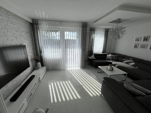 Wohnung zur Miete 1.350 € 4 Zimmer 78 m² frei ab sofort Weingarten 88250